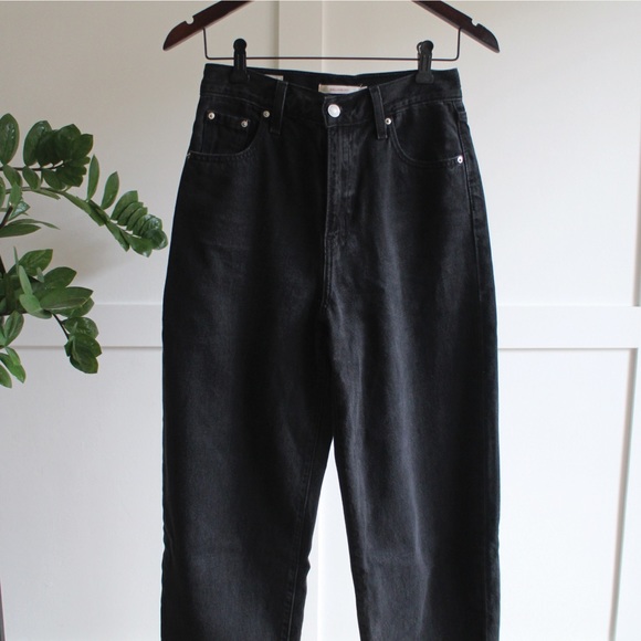 SOLD - Levi’s Balloon Leg Jeans in Black Rose - Picture 3 of 7